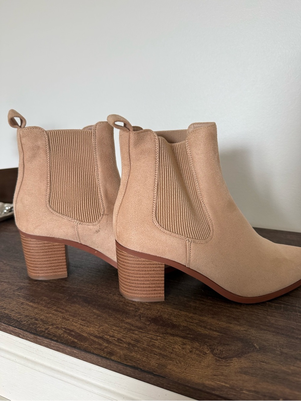 Tan Faux Suede Pointed Toe Chelsea Ankle Boots Block Heel 9 - Picture 5 of 7